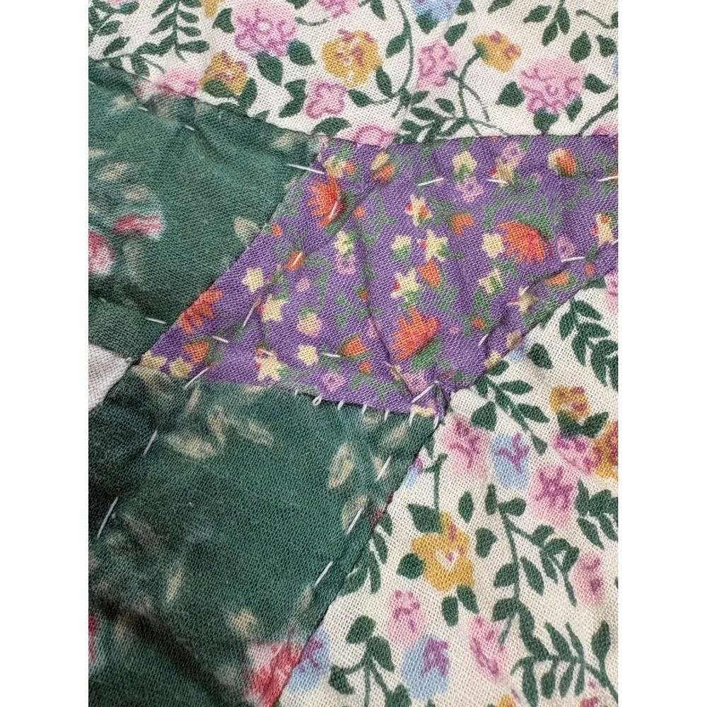 Double Wedding Ring Quilt Lavendar Green Embroidered Floral Farm Cottage Vintage